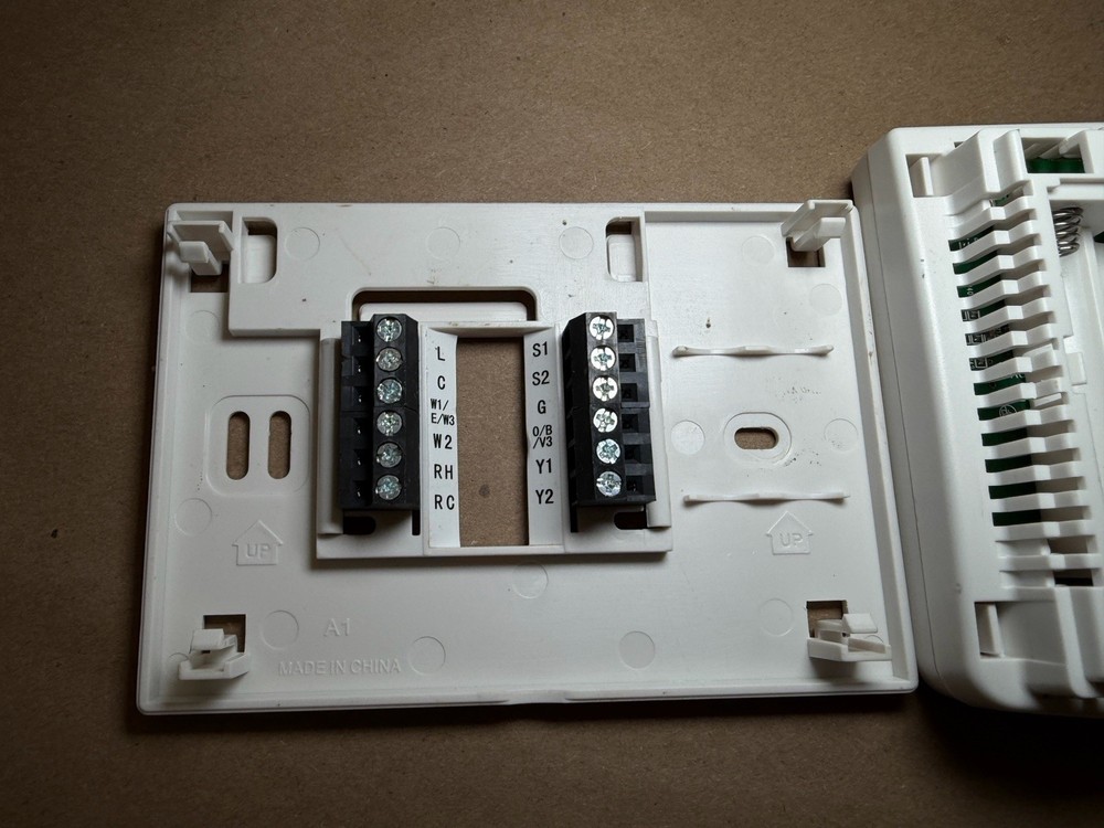 Braeburn 5220 Universal Programmable Thermostat