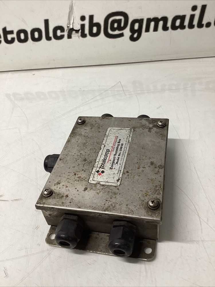 CSB-40 Compact summing box S-541