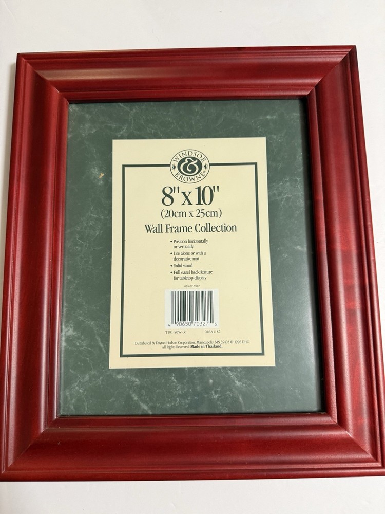 Windsor & Browne Solid Wood Wall Frame Red 8x10 Rectangle Photo Frame