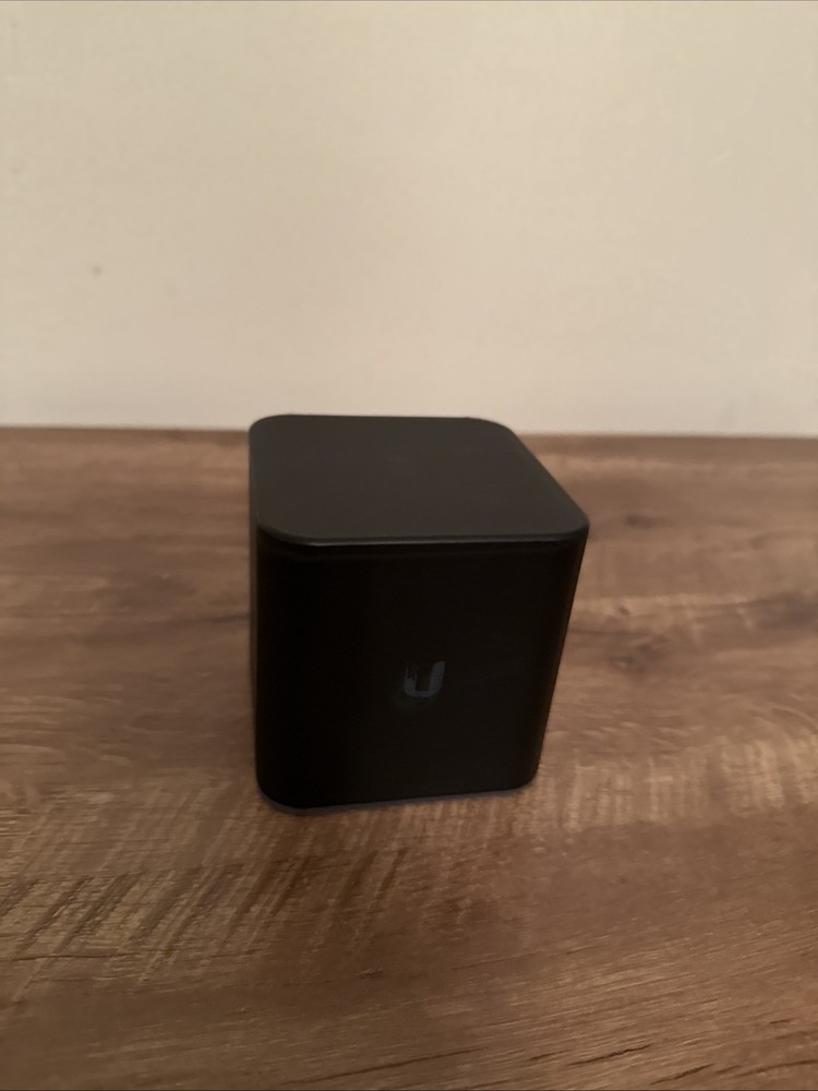 Ubiquiti airCube ACB-ISP Wireless Access Point Router