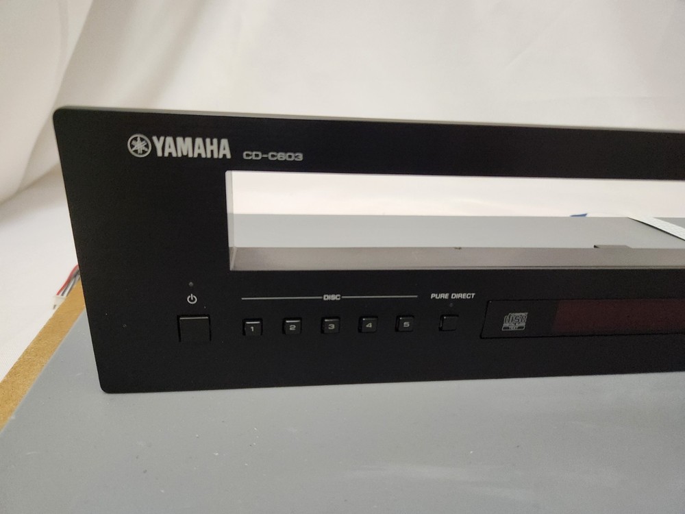 Yamaha CD-C603 front panel with display tested works