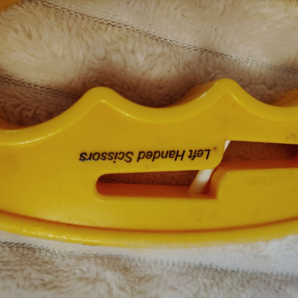 Smith's 10 Second Silicon Carbide Hand Held Knife and Scissor Sharpener 1 pc