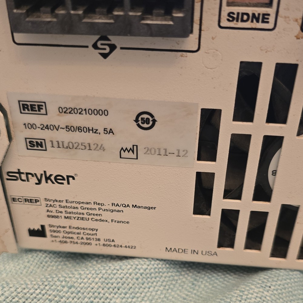 Stryker L9000 LED Light Source