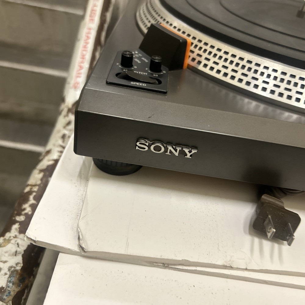 Sony PS-11 Stereo Turntable