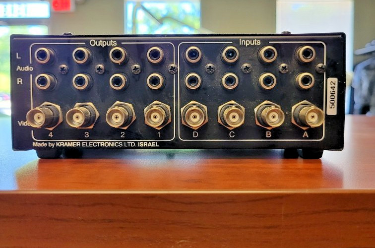 Kramer 4x4 Video / Audio Switcher VM-4E