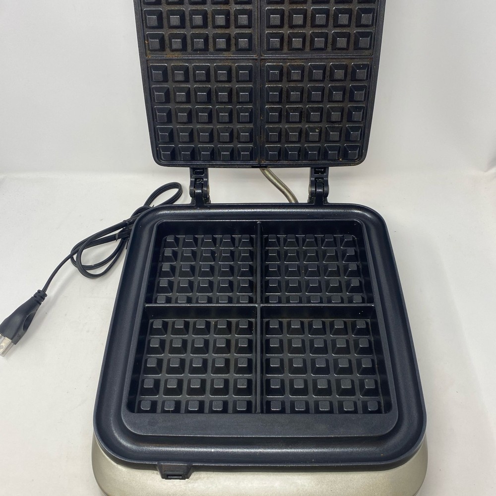 Breville Smart Waffle Pro 4-Slice Waffle Maker, Silver