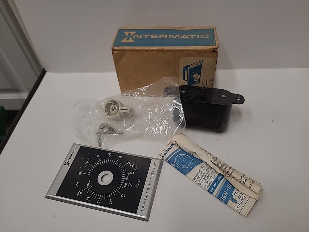 Intermatic F12HH spring Wound Time Switch
