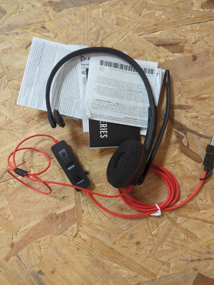 POLY PLANTRONICS 209744-101 Blackwire C3210 USB-A HEADST