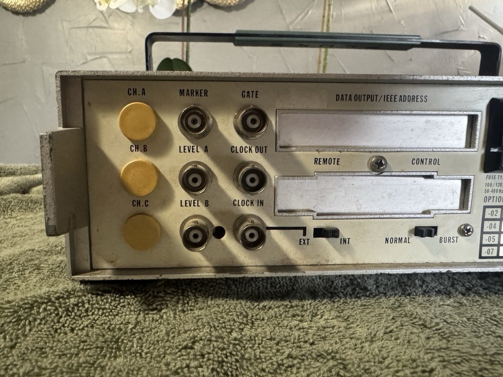 FLUKE 1953A COUNTER TIMER - NO TESTED