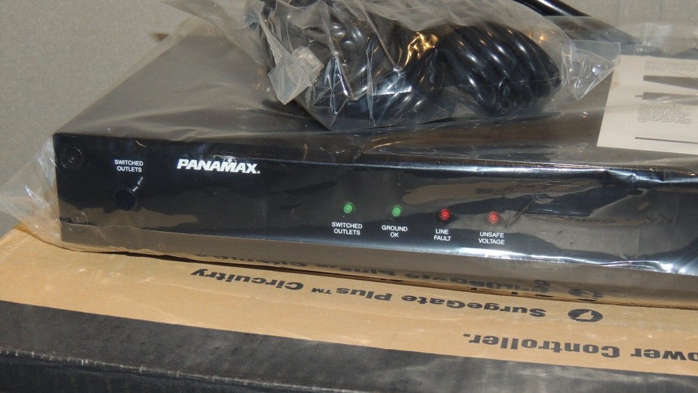 Panamax Max 4300 Audio Video System Noise Filter and Power Controller