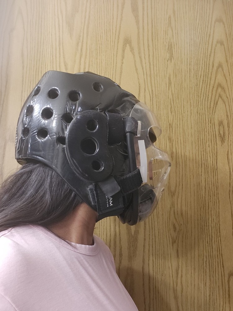Macho ATA Sparring Helmet Size Medium Red Face Shield Martial Arts