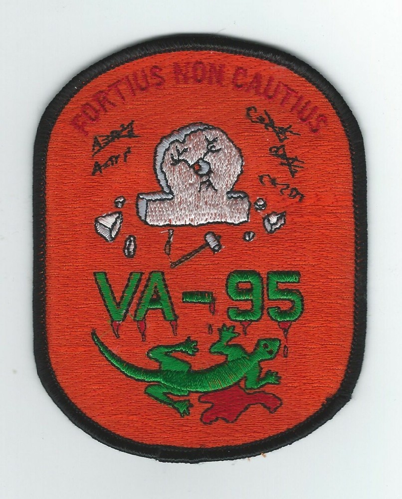 VA-95 'GREEN LIZARDS' 1995 DISESTABLISHMENT patch