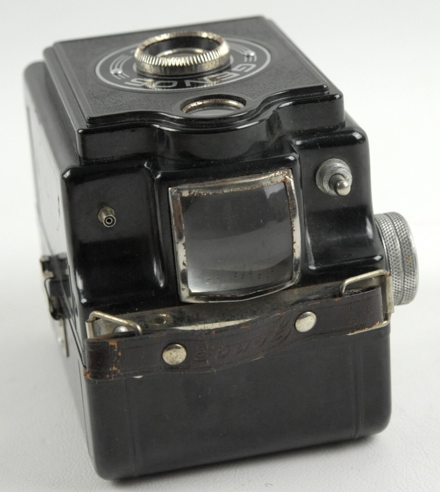 Genos Rapid Box camera Bakelite camera