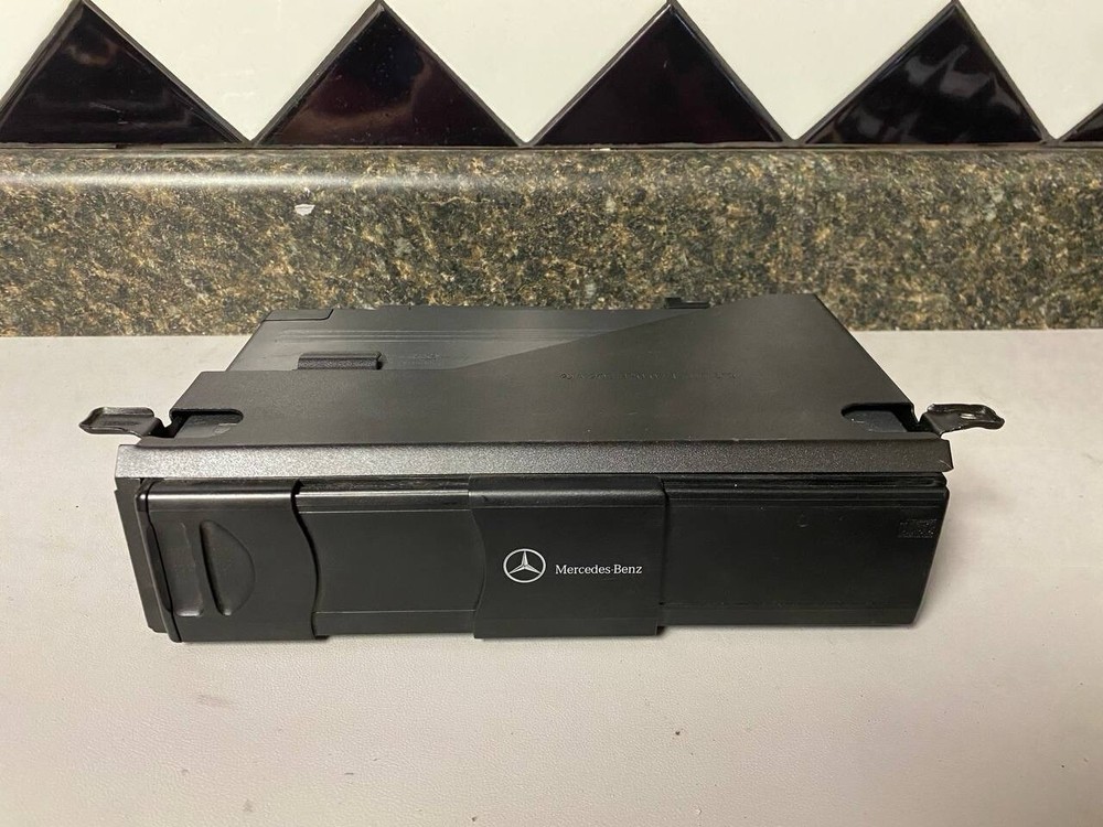 Mercedes C240 C280 CD Changer