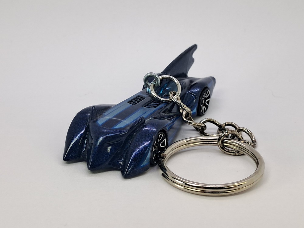 BATMAN BATMOBILE ~~ KEY CHAIN KEYCHAIN