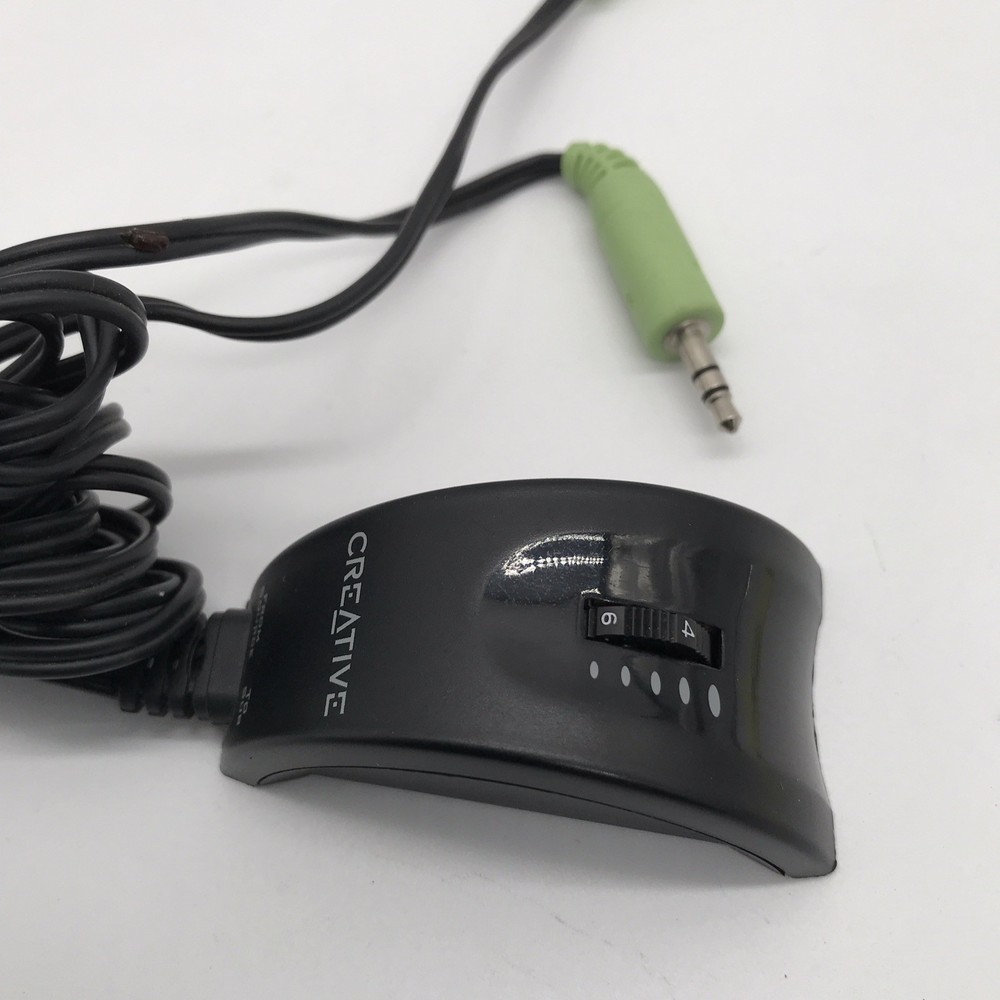 Creative Wired Volume Controller 6ft Long 3.5mm Audio Jacks Black