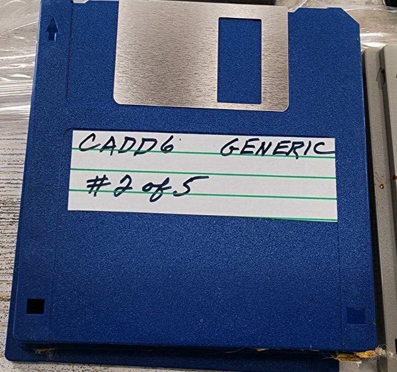 Lot of 18 3.5" Computer Disk