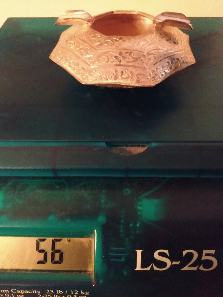 SOLID SILVER FULLY CHASED ELABORATE DESIGNS OCTAGONAL ASHTRAY