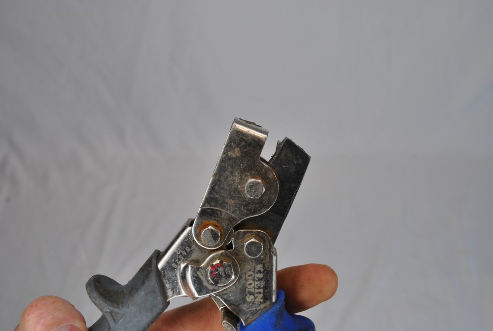 Klein Tools 86528 Snap Lock Punch