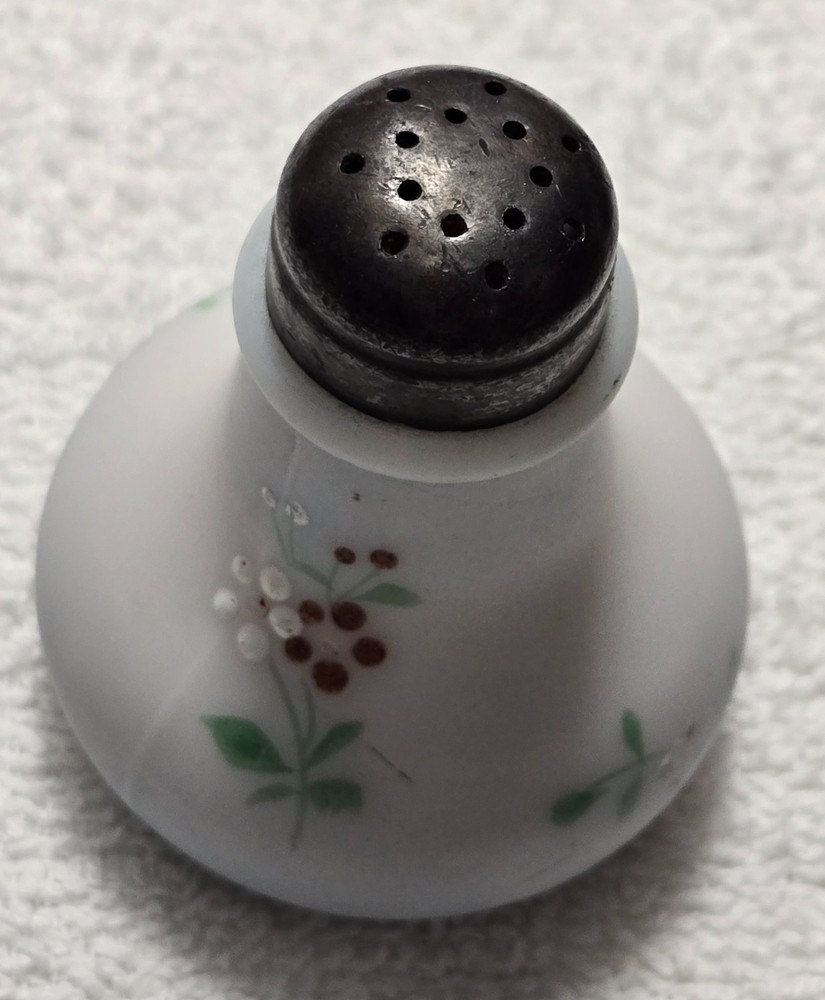 Mount Washington Glass Light Blue/White Shaker 2 ¾”