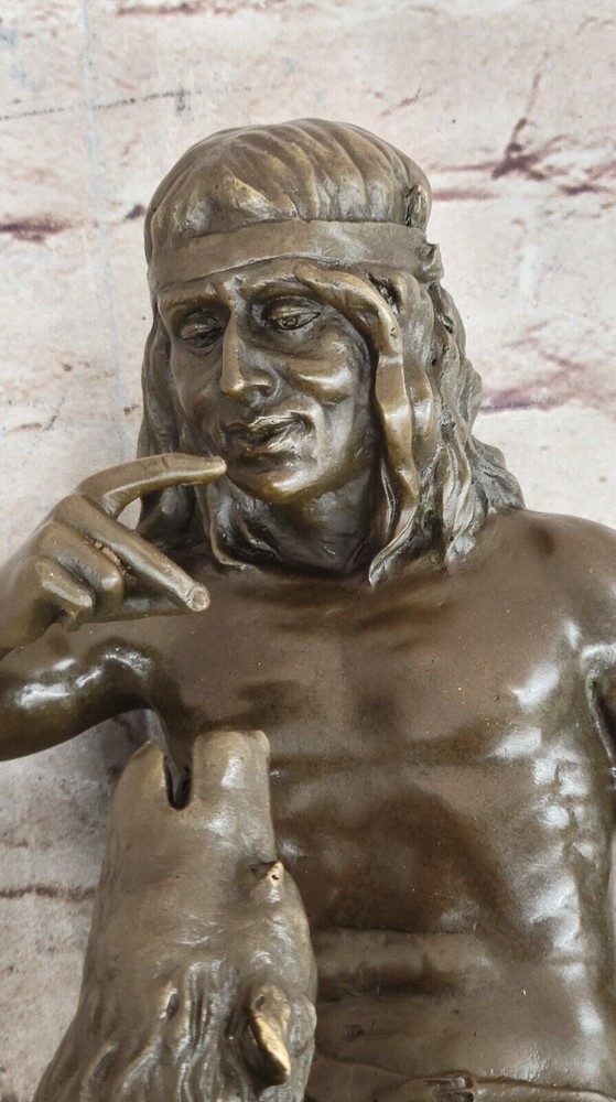 AMERICAN NATIVE TRAINING A BEAR BRONZE SCULPTURE STATUE ON MARBLE BASE ARTWORK