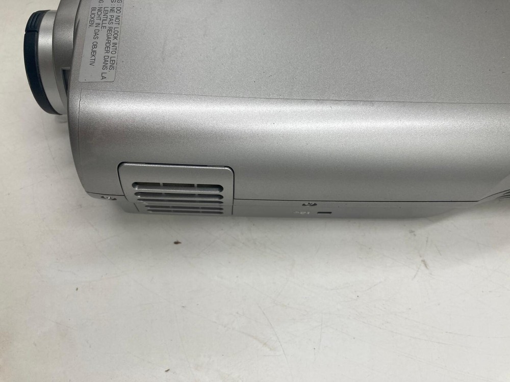 Toshiba TLP B2 LCD Projector