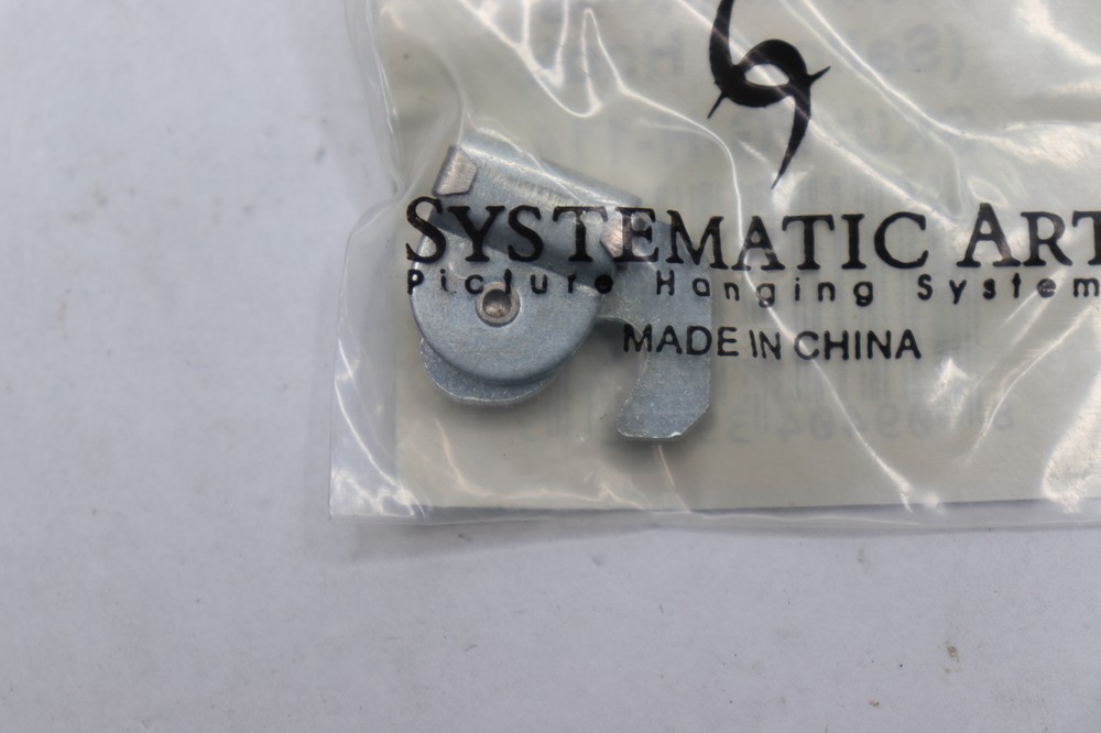 Systematic Art Museum Hook AK-HP-118