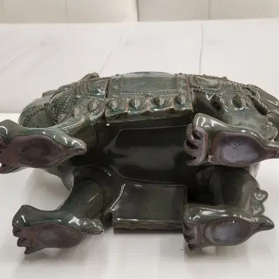 Green Celadon Incense Holder with Intricate Patterns, 30cm