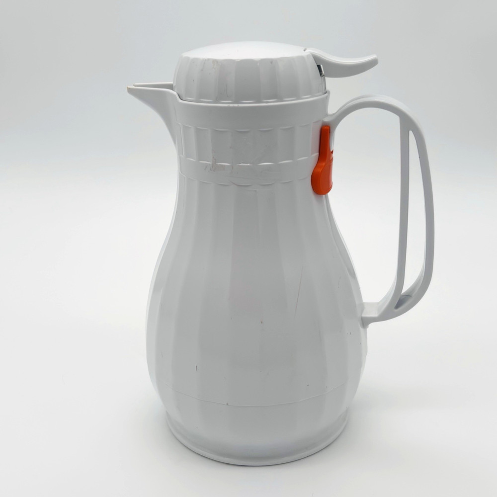 Select Serv White Coffee Carafe Server Pitcher 44 oz Insulated Push Button Lid