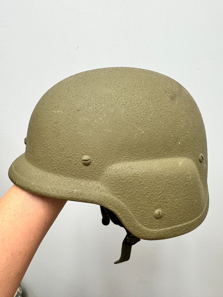 ORIGINAL US ARMY ISSUE PASGT COMBAT HEL MET - LARGE