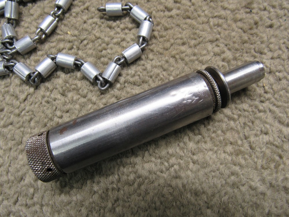 WW2 German K98 Metal Oiler & Pull thru Chain 8mm Mauser