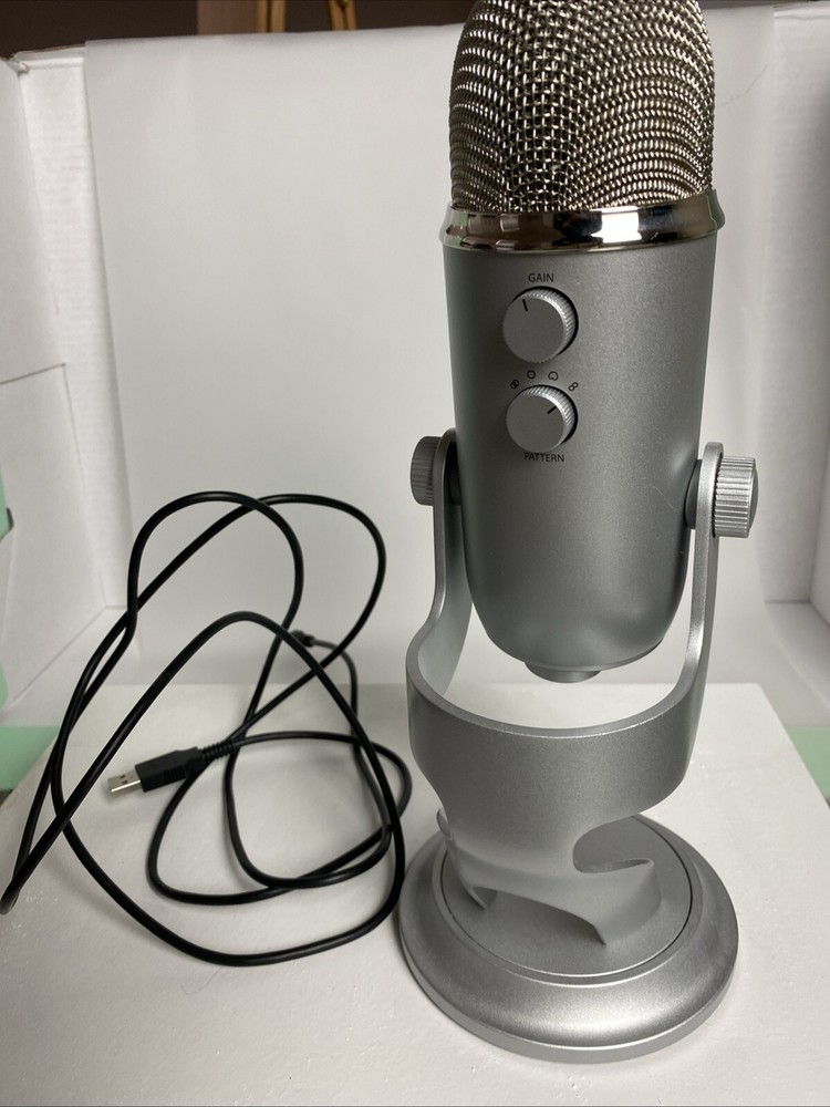 Logitech for Creators Blue Yeti Premium USB Microphone*open Box