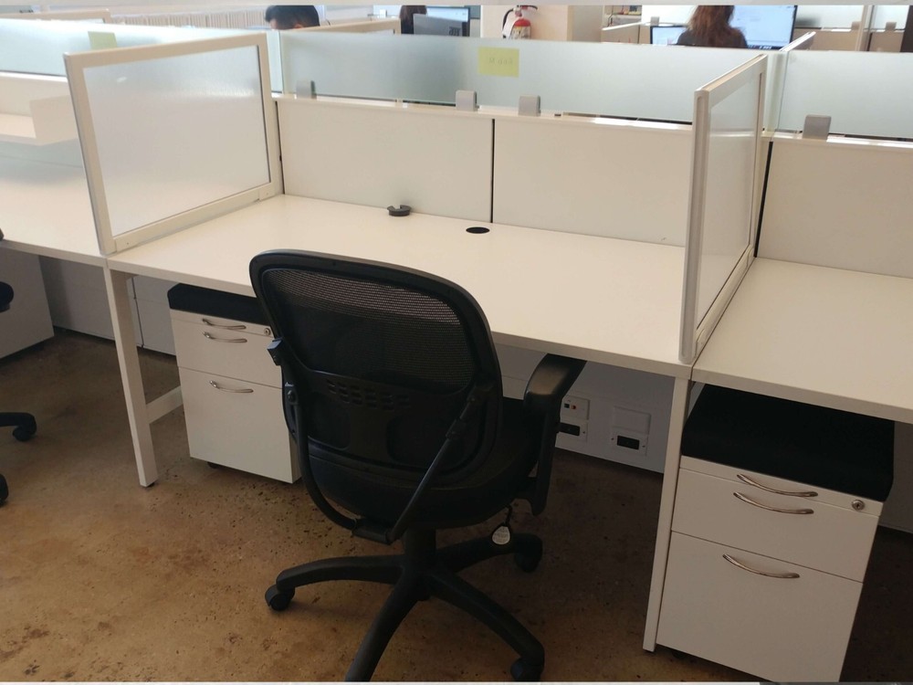 AIS Matrix 60x30 Used Cubicles