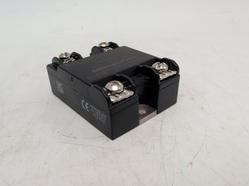 Crydom D06D60 Solid State Relay SSR 60A 60VDC Output 3.5–32VDC Input – Good