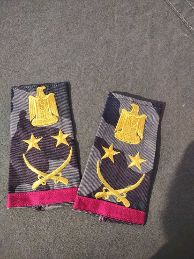 Iraqi Colonel General shoulder boards on Camouflage fabric
