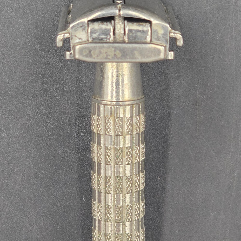 Vintage 1956 Gillette Super Speed Red Tip DE TTO Razor Date Code B2