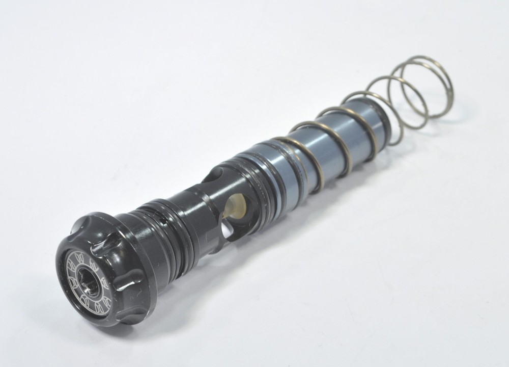 Pre-Owned Invert Mini Complete Bolt Assembly w/ Black Back Cap