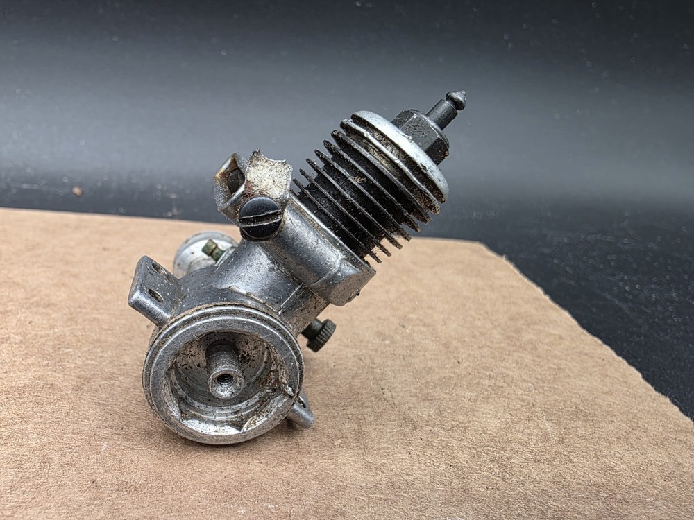 Vintage 1955 Spitfire Jim Walker 065 Plane Motor Model Engine Control Line / FF