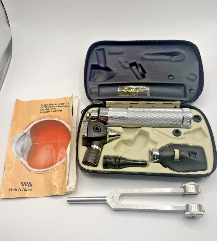 Welch Allyn Otoscope & Ophthalmoscope Set Plugin Handle + Tuning Fork