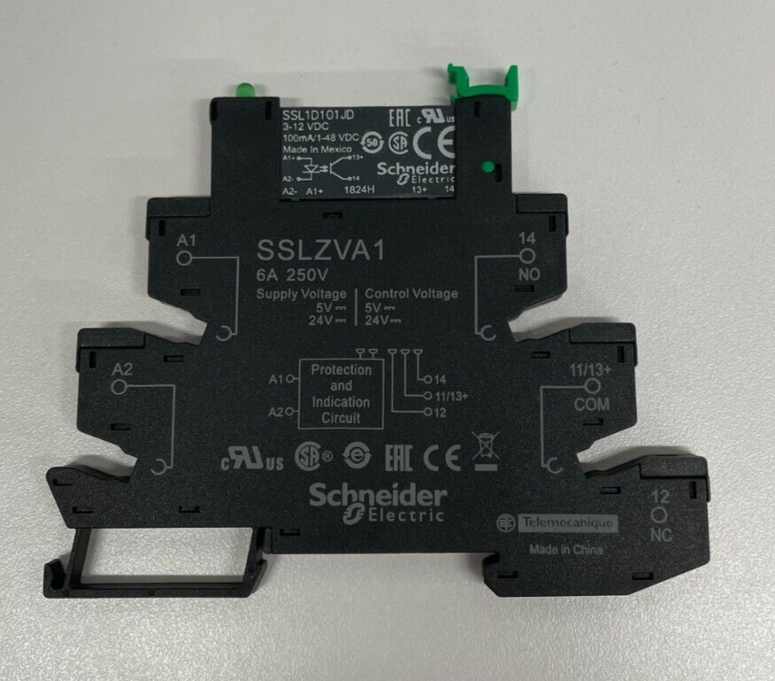 Schneider Electric SSL1D101 JD Solid State Relay with SSLZVA1 Socket