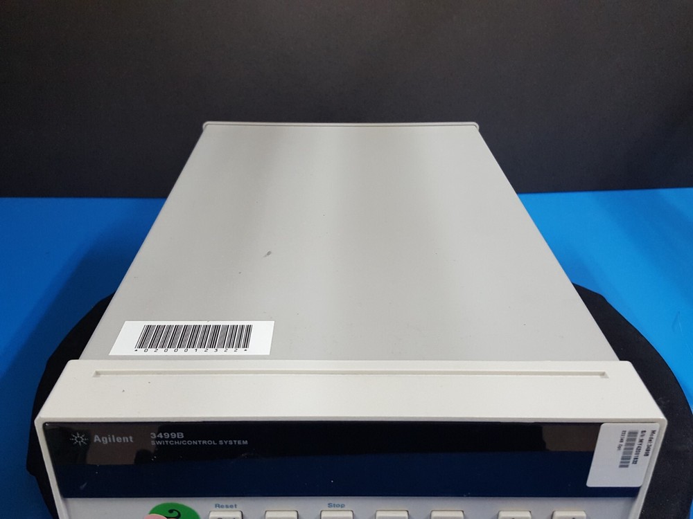 Agilent 3499B: Switch / Control System Main Frame (1832)
