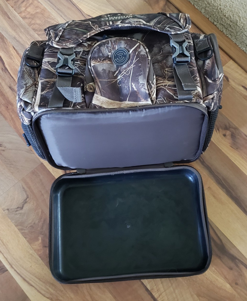 MAGELLAN OUTDOORS HUNTING BAG NWT