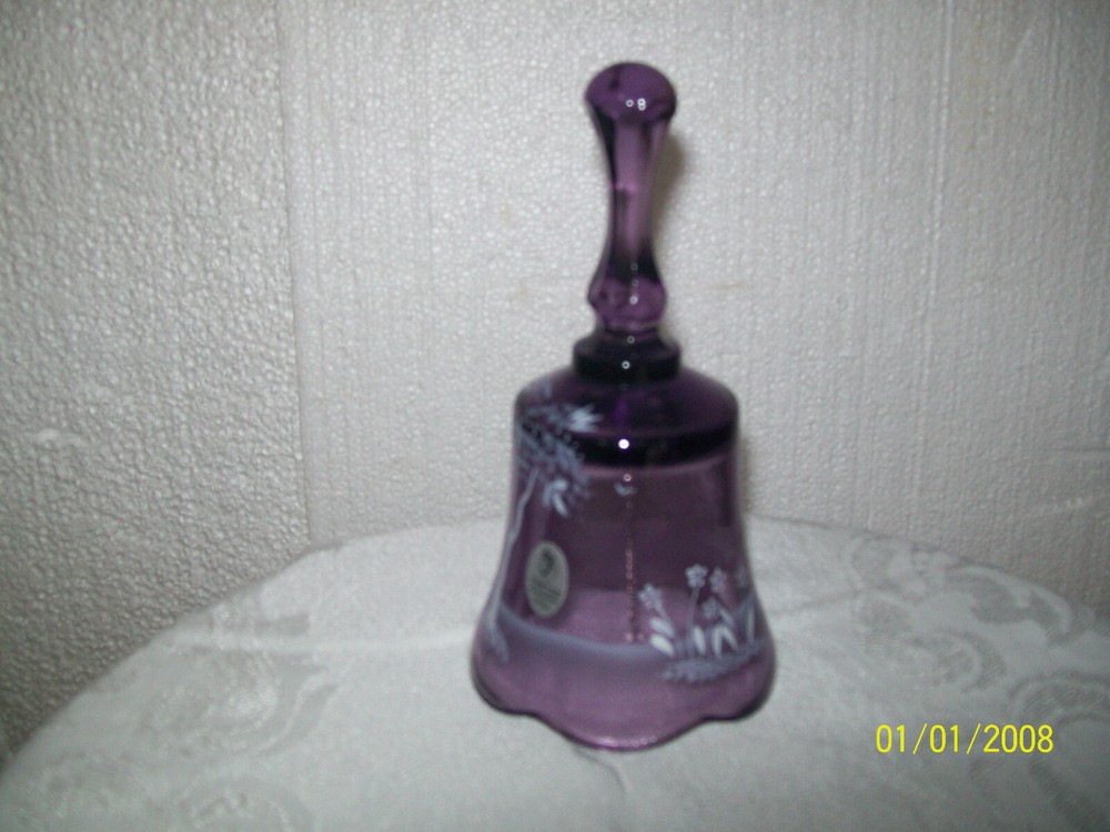 Fenton Lavender/Violet Mary Gregory Bell 7668 FX