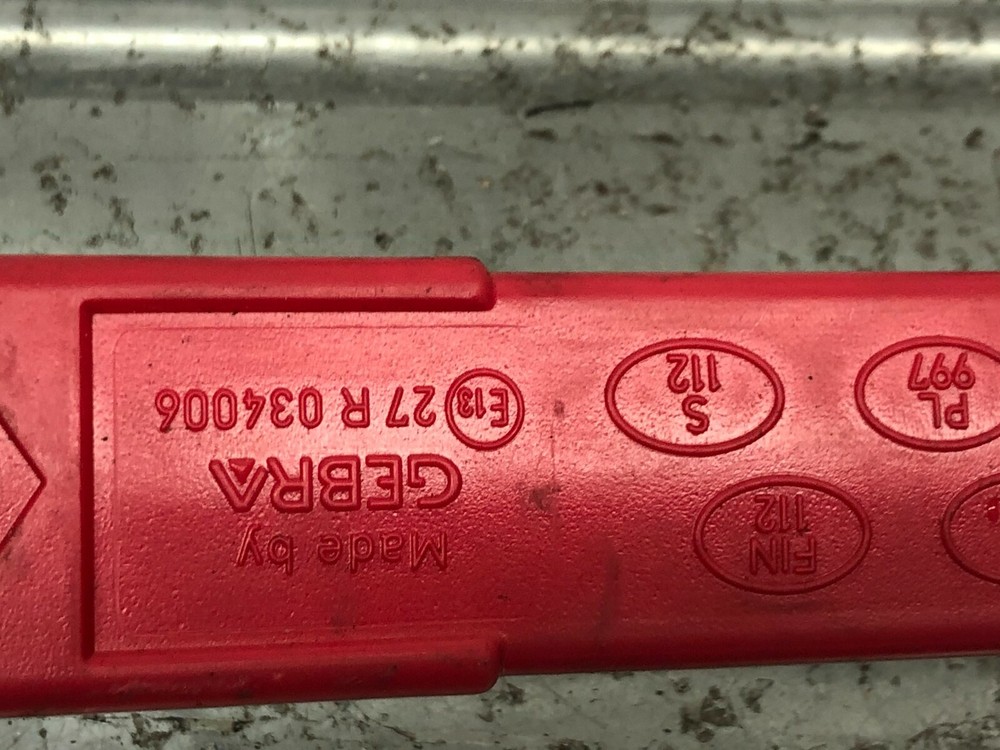 (AS) BMW E90 E91 E92 E93 E60 E61 WARNING / HAZARD TRIANGLE 6770487 27R034006