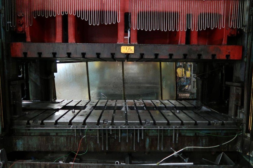 600 TON MINSTER SSDC PRESS E2-600-96-48 12" STROKE