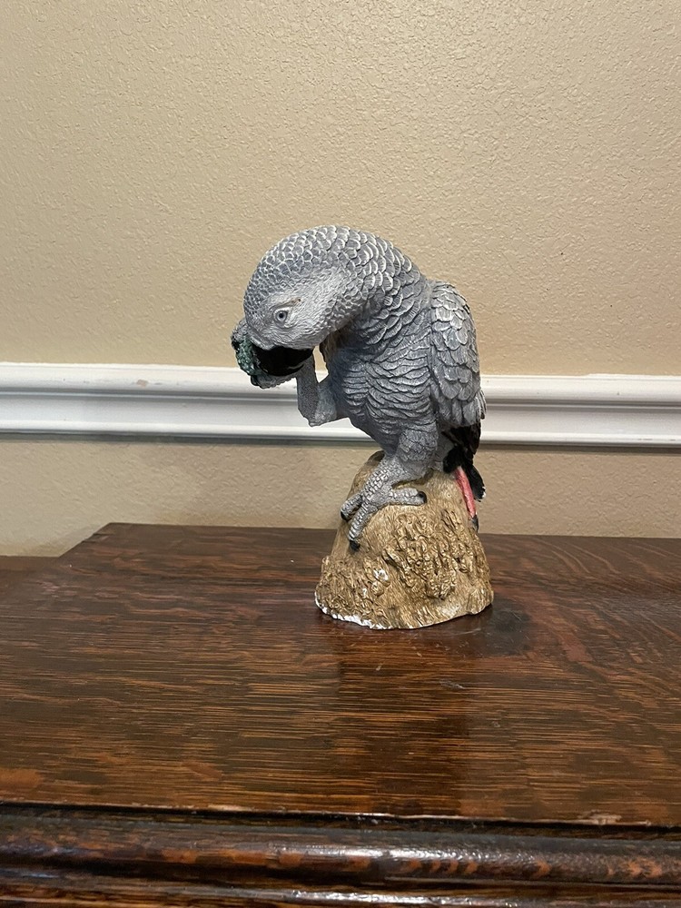 Animal Classic Statue