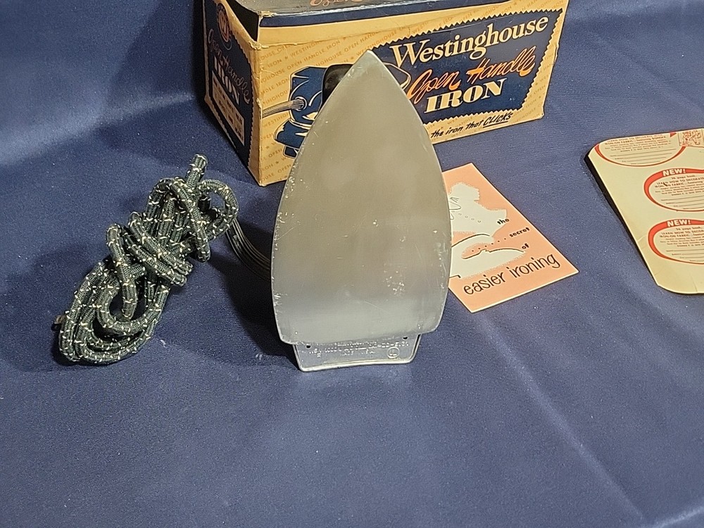 WESTINGHOUSE MANSFIELD OPEN HANDLE IRON IN ORIGINAL BOX