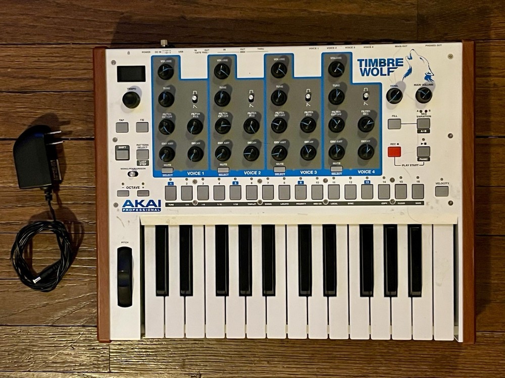 Akai Timbre Wolf 4 Voice Polyphonic Synth Analog Synthesizer MIDI Sequencer NICE