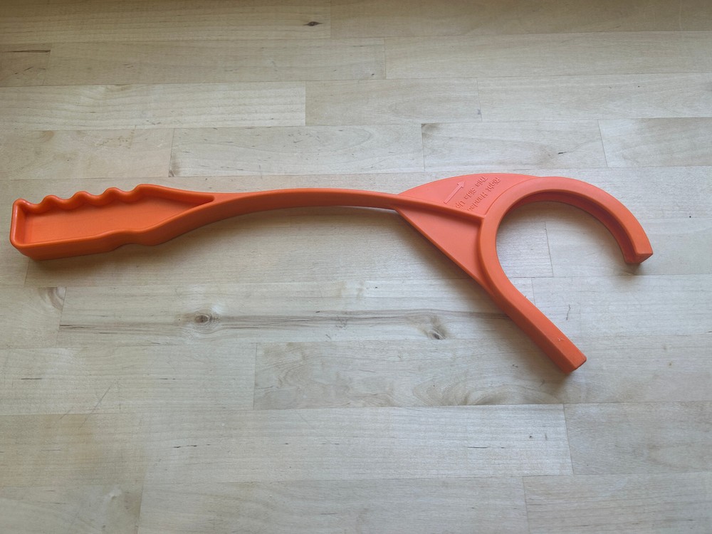 Clay Target Disc Thrower - Right and Left Handed