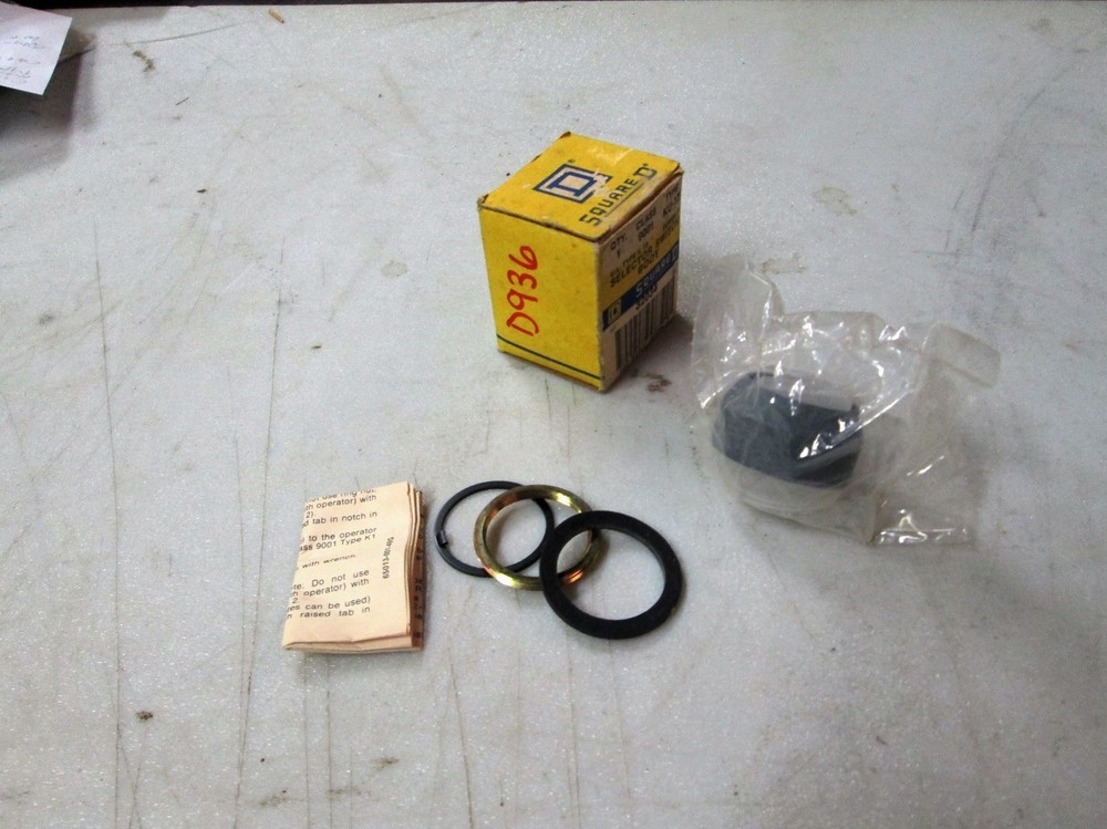 Square D Selector Switch Boot Type: KU-17  (NIB)